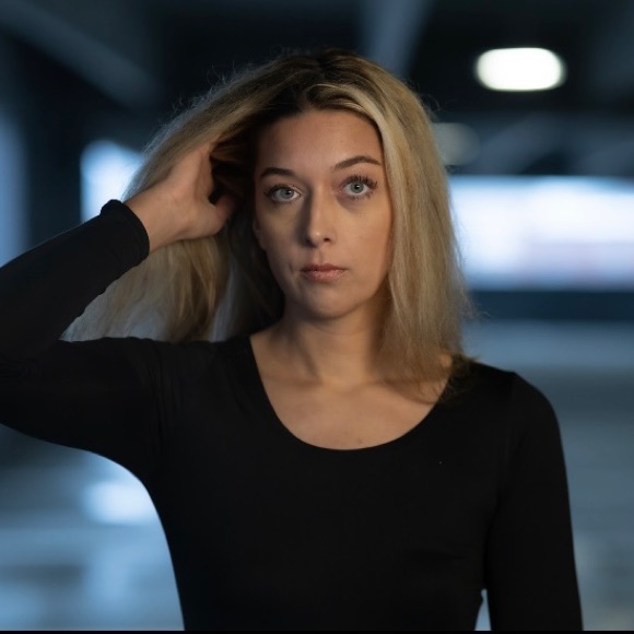 Meet your Posher, Grace - Picture 1 of 4